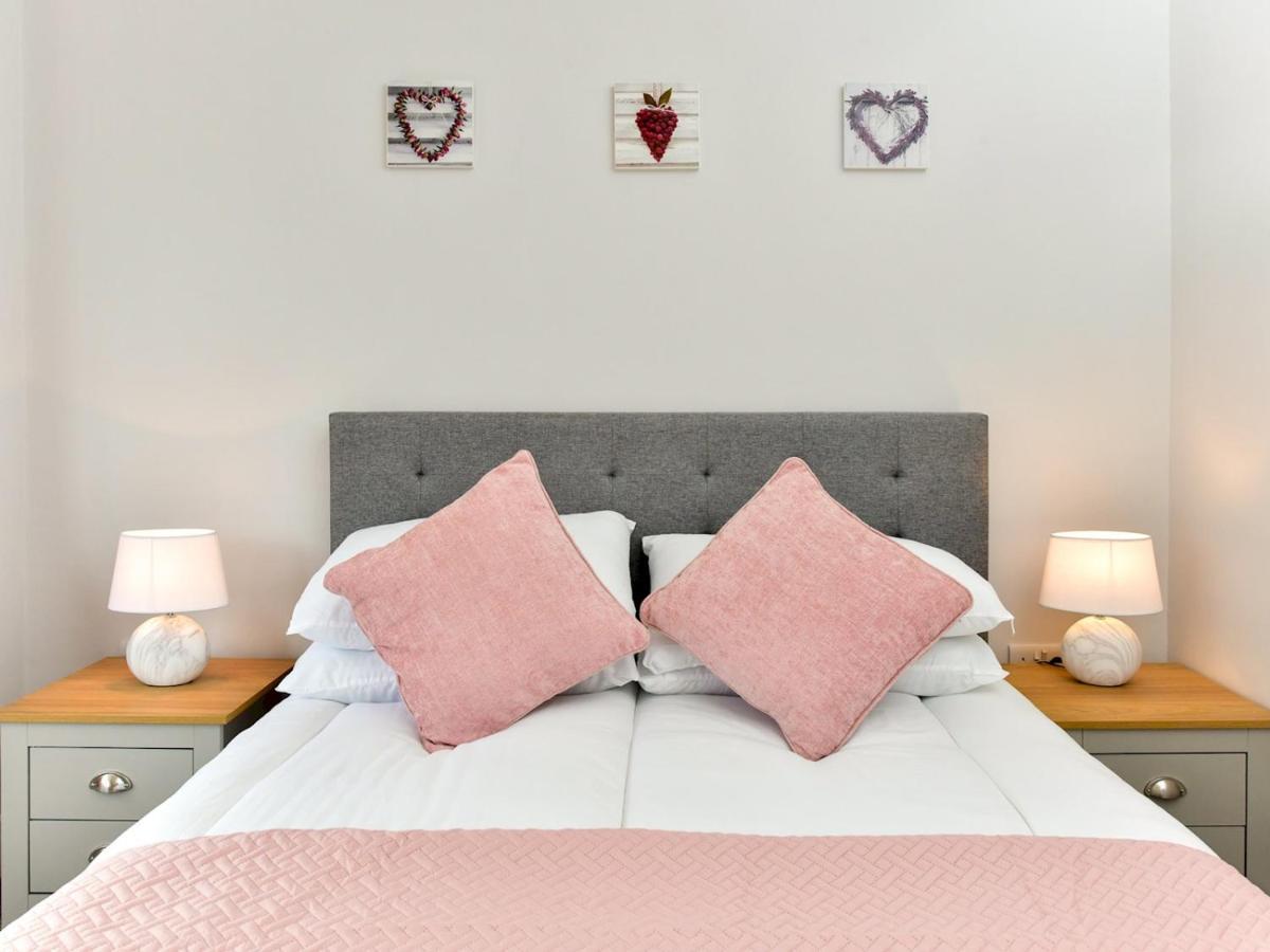 스완지 Pass The Keys Newly Refurbished Modern Bungalow - Pets Welcome 빌라 외부 사진
