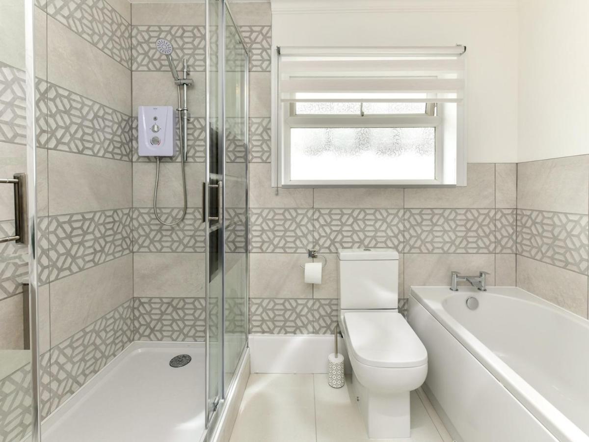 스완지 Pass The Keys Newly Refurbished Modern Bungalow - Pets Welcome 빌라 외부 사진