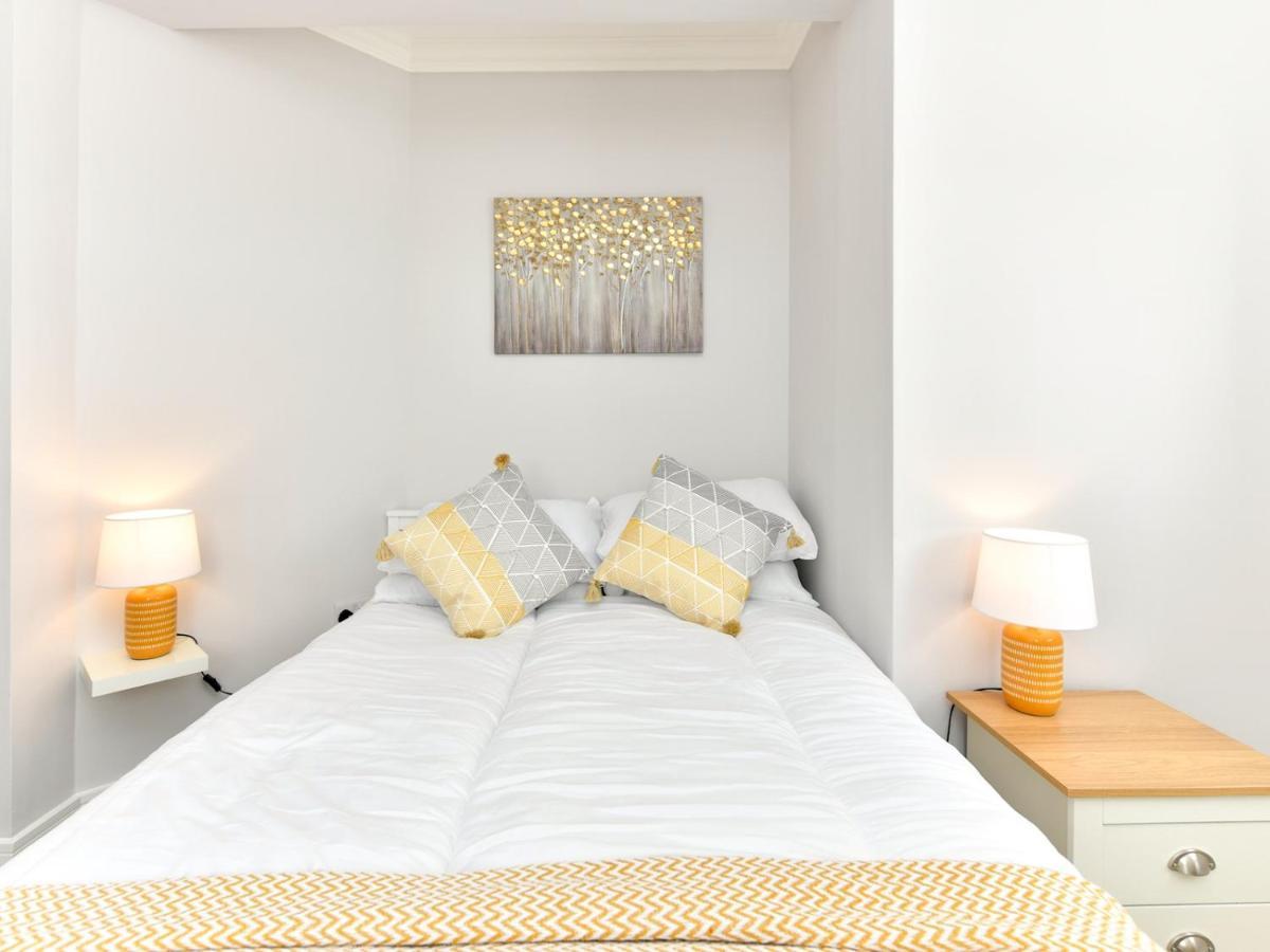 스완지 Pass The Keys Newly Refurbished Modern Bungalow - Pets Welcome 빌라 외부 사진